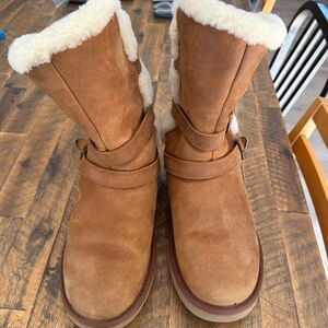 UGG Becket boots Sz8